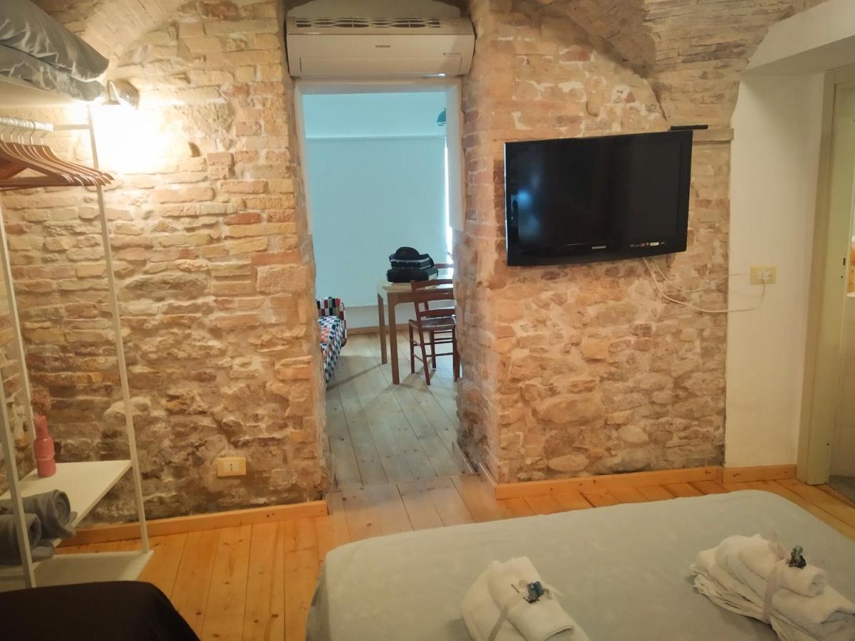 La Finestra Sul Cortile Bed and Breakfast Atri Εξωτερικό φωτογραφία